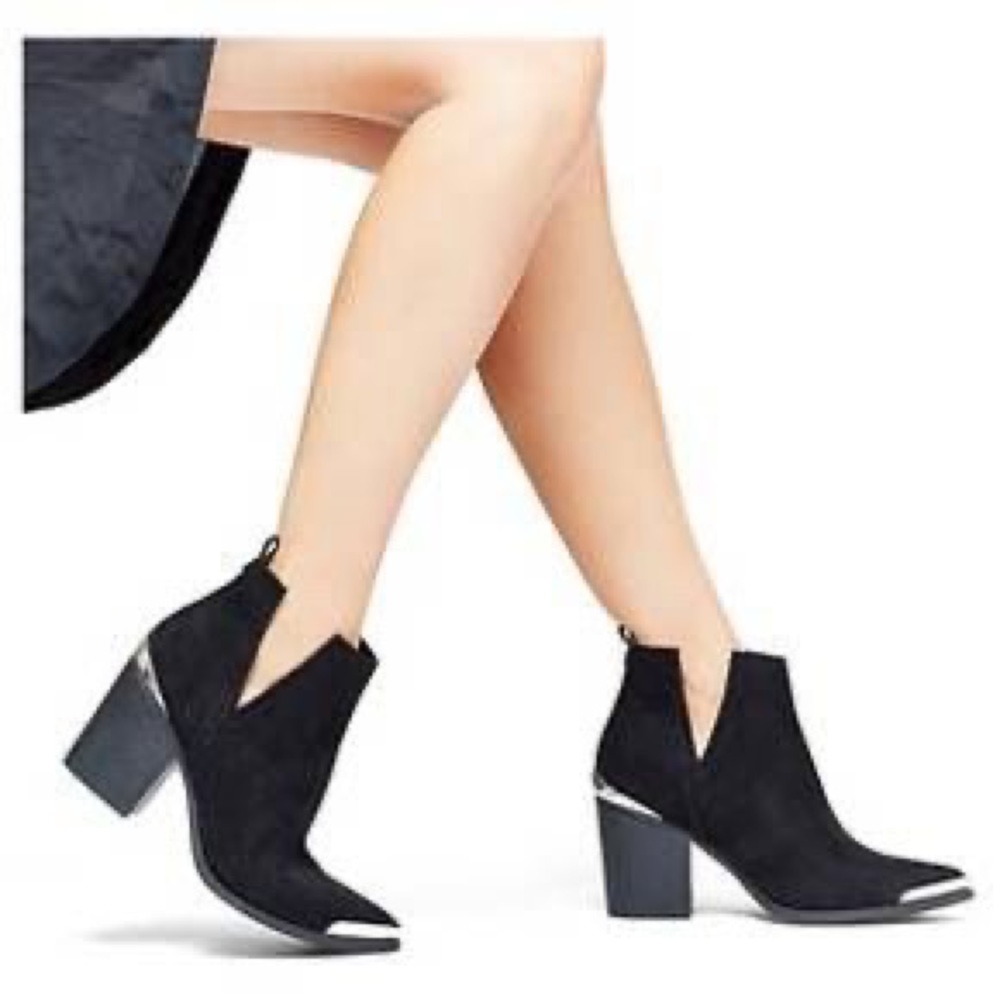 Mossimo Black 3” booties